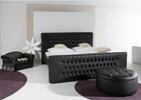 Koženková posteľ RAY / 160 x 200 cm (čierna)