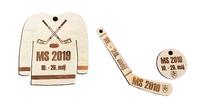 3-dielny Drevený set k MS v ľadovom hokeji 2019 (prekrížené hokejky)