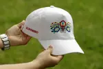 Bavlnená šiltovka so slovenskou výšivkou | Biela / farebná výšivka