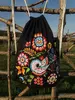 Vak na chrbát s ľudovým vzorom | Čierna / folk 1