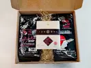 3-dielny Darčekový balíček prémiových káv z Benátok s horkou čokoládou: 1 x 500 g Zrnková káva Doge Nero + 1 x 500 g zrnková káva Doge Rosso + 1 x 70 g Horká čokoláda DP chocolate | Typ: Mäta