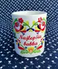 330 ml Biely hrnček s folklórnym motívom IKA "Najlepšia babka"