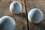 3 x 100 g Šumivá bomba do kúpeľa / santalové drevo