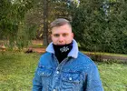 Univerzálny zateplený nákrčník s výšivkou "Kristián biely" | Typ: čierna