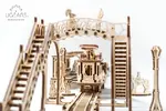 Mechanický model 3D puzzle značky Ugears "Električka s nástupišťom"